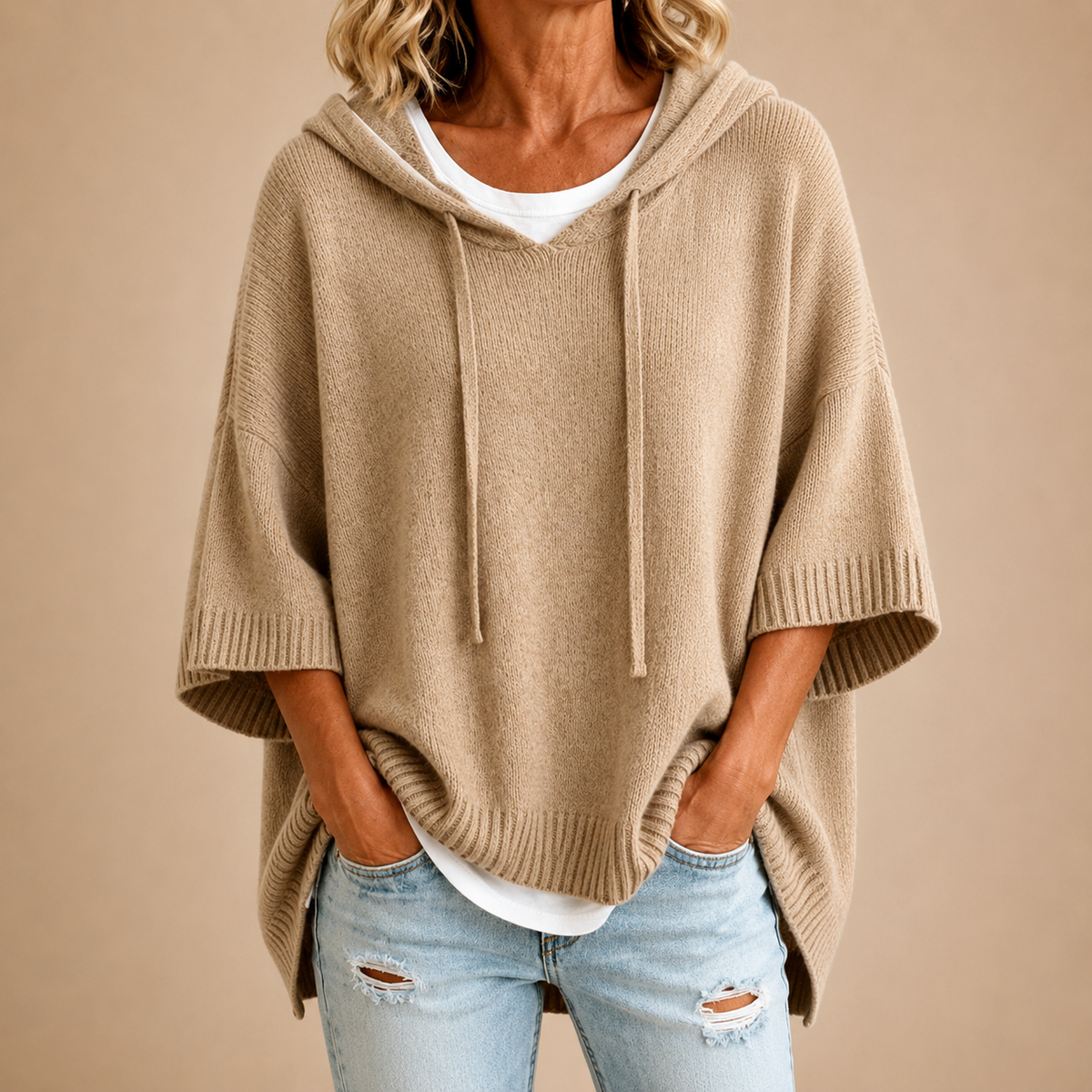 MIRELLA™ | Poncho de Punto con Capucha