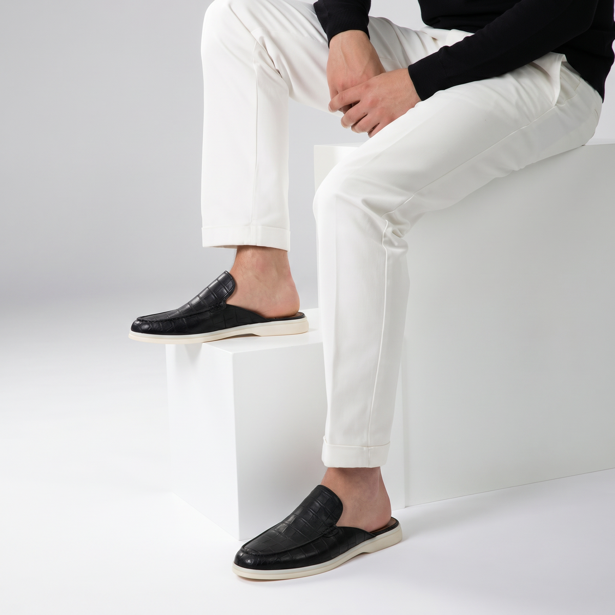 Mocasín Negro Black Cat | Edición Limitada